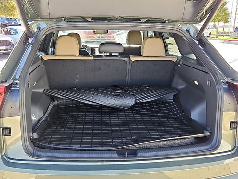 New 2026 Volkswagen Atlas Cross Sport SE image 6