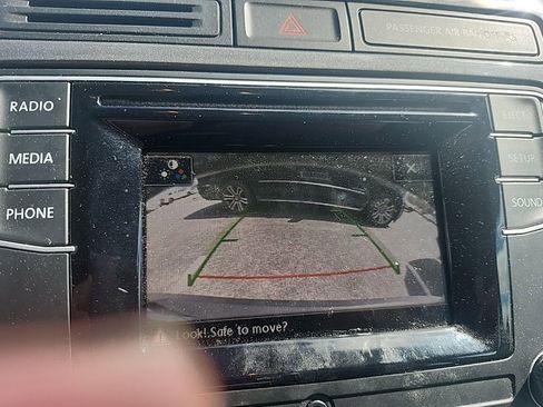 Used 2017 Volkswagen Tiguan Limited image 3