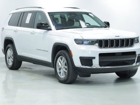 Used 2023 Jeep Grand Cherokee L Laredo image 3