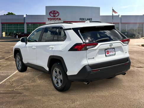 Used 2024 Toyota RAV4 XLE FWD image 5