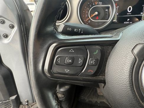 Used 2021 Jeep Gladiator Willys image 16