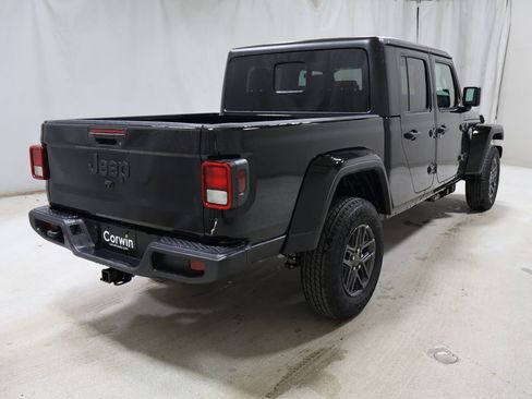 New 2026 Jeep Gladiator Sport AWD/4WD image 4