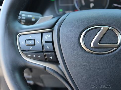 Used 2024 Lexus ES 300h w/ Premium Package FWD image 21