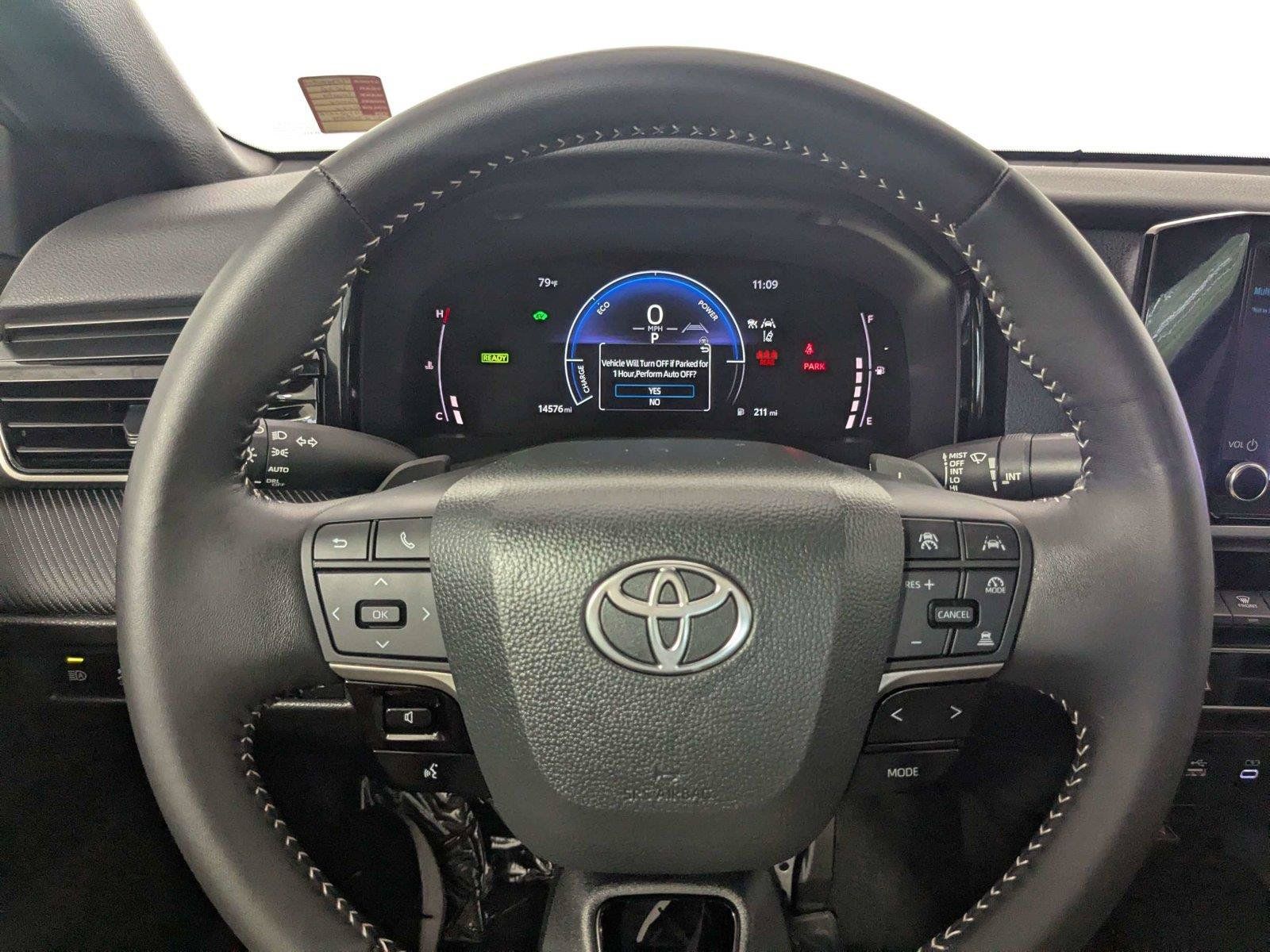 Used 2026 Toyota Camry SE FWD image 14