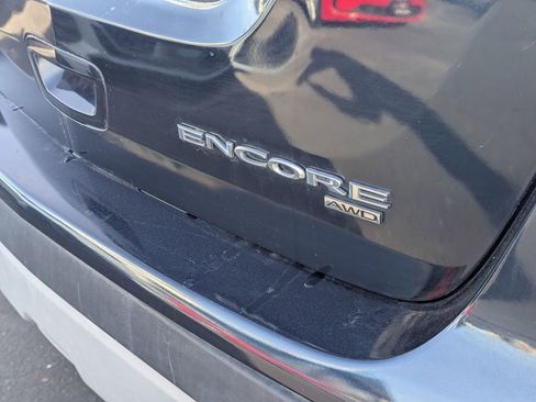 Used 2020 Buick Encore Essence image 5