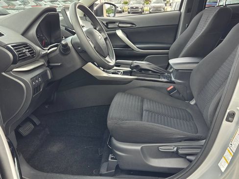 Used 2024 Mitsubishi Eclipse Cross LE AWD/4WD image 5