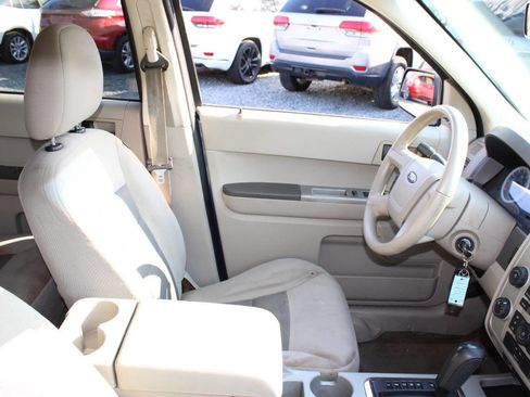 Used 2008 Ford Escape XLT image 11