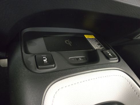 Used 2025 Toyota Corolla XSE FWD image 26