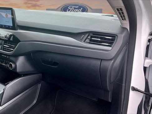 Certified 2024 Ford Escape Active AWD/4WD image 17