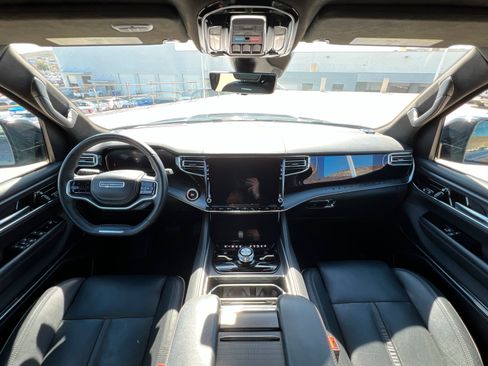 Certified 2024 Jeep Grand Wagoneer L Series II w/ Quick Order Packagew 28T image 9