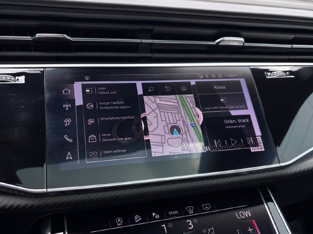 Used 2025 Audi RS Q8 performance AWD/4WD image 18