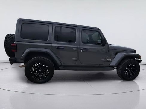 Used 2022 Jeep Wrangler Unlimited Sahara w/ LED Lighting Group AWD/4WD image 9