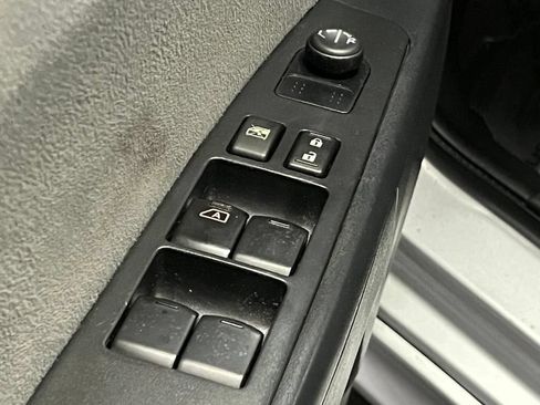 Used 2012 Nissan Sentra 2.0 SR FWD image 13