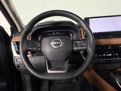 Used 2026 Nissan Rogue Platinum w/ Platinum Premium Package AWD/4WD image 13