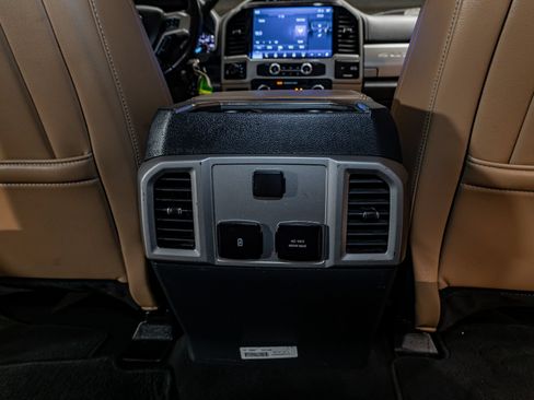Used 2022 Ford F350 Lariat w/ Lariat Value Package AWD/4WD image 22