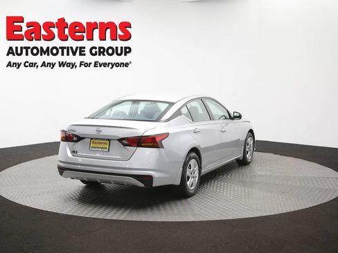 Used 2024 Nissan Altima 2.5 S FWD image 38
