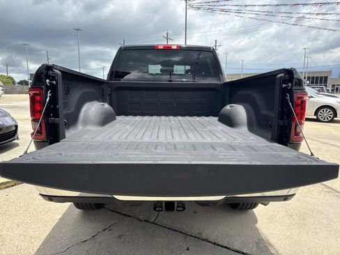 Used 2026 RAM 2500 Big Horn AWD/4WD image 8