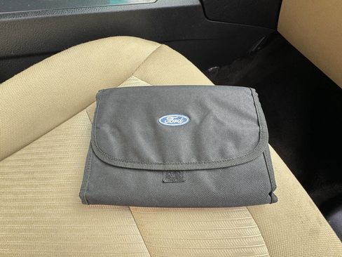 Used 2016 Ford Explorer Base AWD 4dr SUV image 38