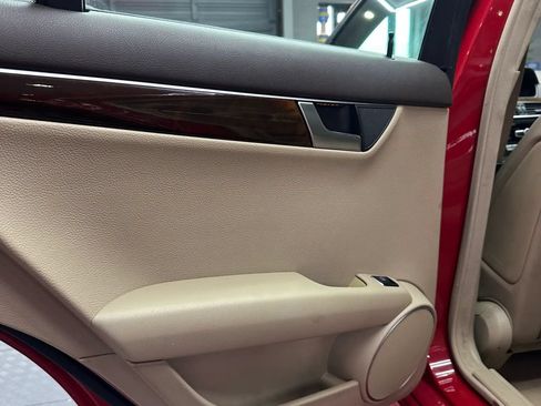 Used 2014 Mercedes-Benz C 250 Sedan image 22