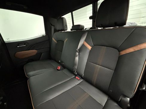 New 2026 GMC Canyon AT4 image 38