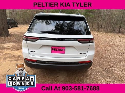 Used 2023 Jeep Grand Cherokee Limited w/ Black Appearance Package image 11