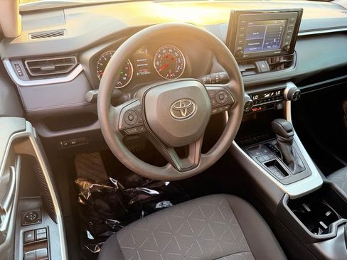 Certified 2022 Toyota RAV4 XLE FWD image 21