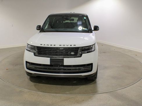Used 2024 Land Rover Range Rover Long Wheelbase SE image 8