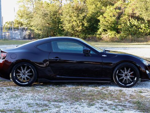 Used 2013 Scion FR-S image 13
