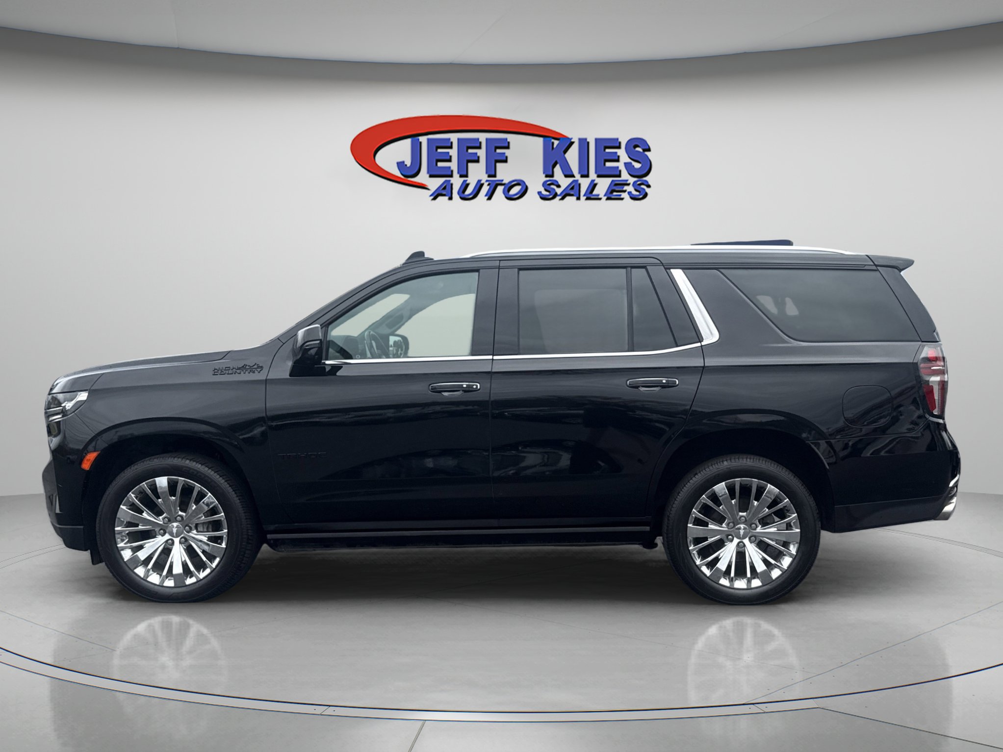 Used 2022 Chevrolet Tahoe High Country AWD/4WD image 8
