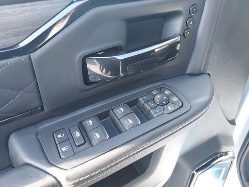 New 2026 RAM 2500 Limited AWD/4WD image 19