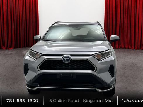 Used 2021 Toyota RAV4 SE AWD/4WD image 2