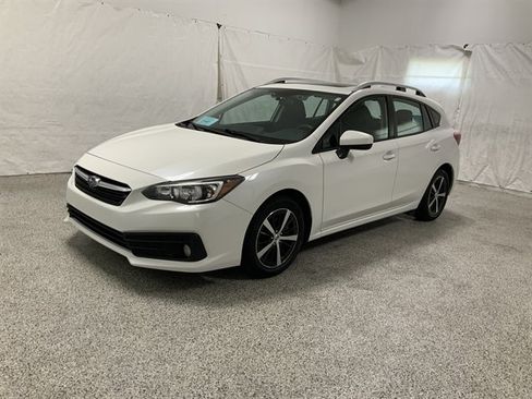Used 2023 Subaru Impreza 2.0i Premium AWD/4WD image 2
