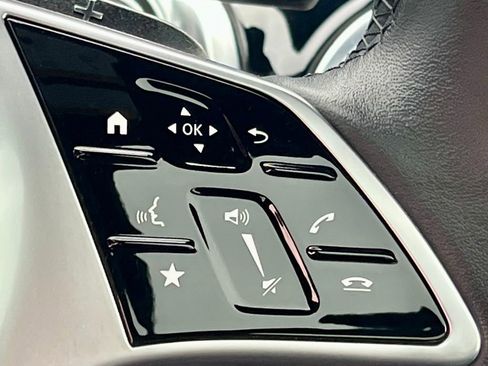 Certified 2025 Mercedes-Benz GLB 250 4MATIC image 40