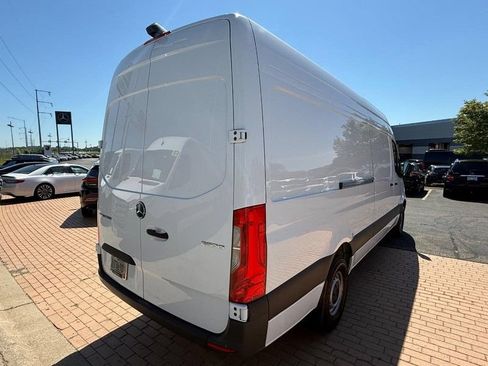Used 2025 Mercedes-Benz Sprinter 2500 image 3