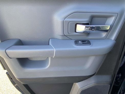 Used 2024 RAM 1500 Classic SLT image 13