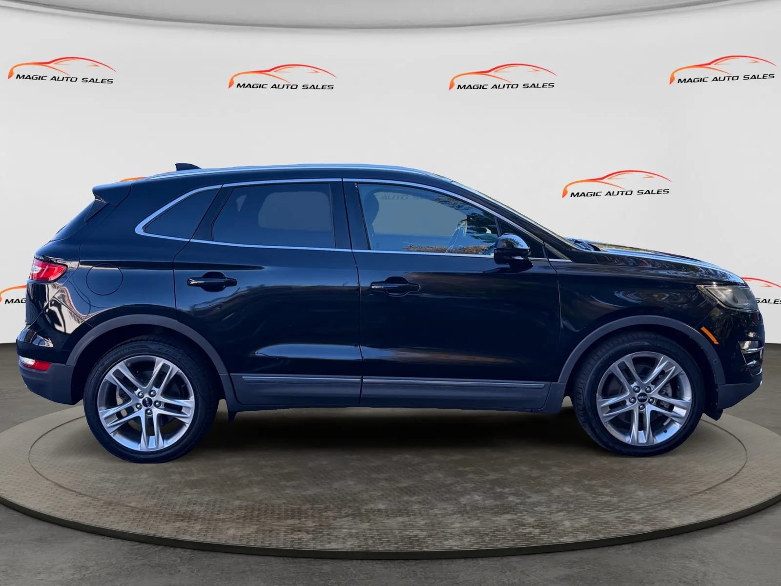 Used 2017 Lincoln MKC Reserve AWD/4WD image 6