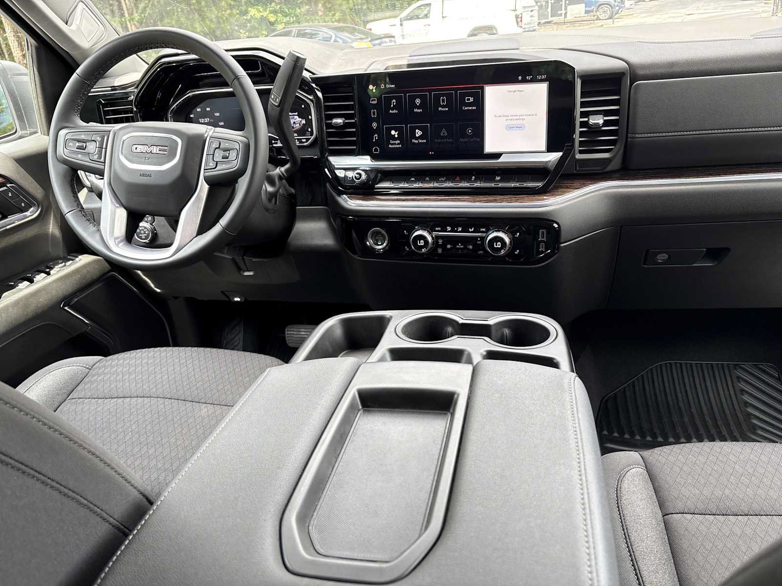 Used 2024 GMC Sierra 1500 Elevation AWD/4WD image 3