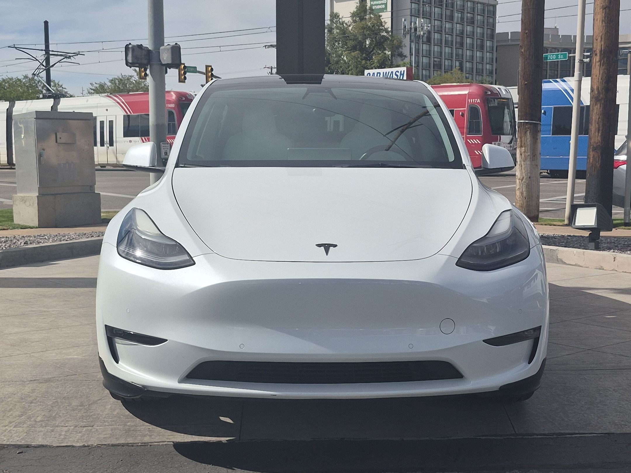 Used 2022 Tesla Model Y Performance AWD/4WD image 10