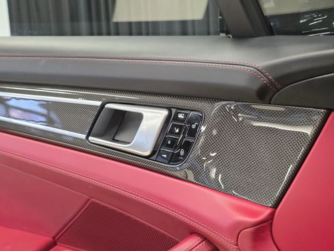 Used 2018 Porsche Panamera 4S image 14