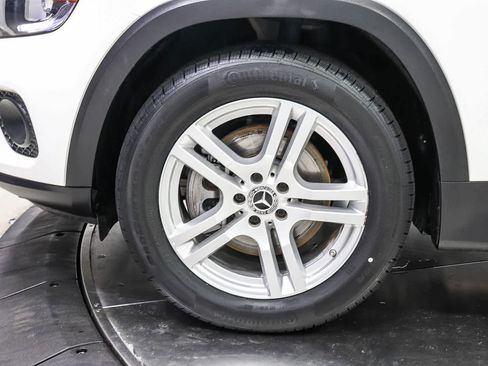 Used 2022 Mercedes-Benz GLB 250 4MATIC image 9