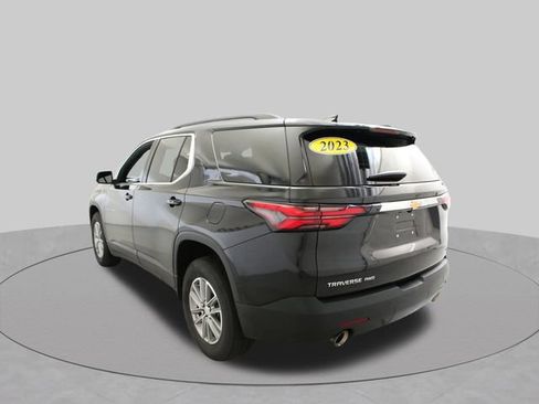 Used 2023 Chevrolet Traverse LT AWD/4WD image 8