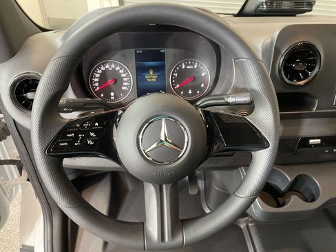 New 2025 Mercedes-Benz Sprinter 2500 image 12