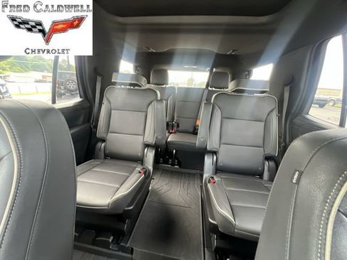 Used 2023 Chevrolet Tahoe Premier AWD/4WD image 13