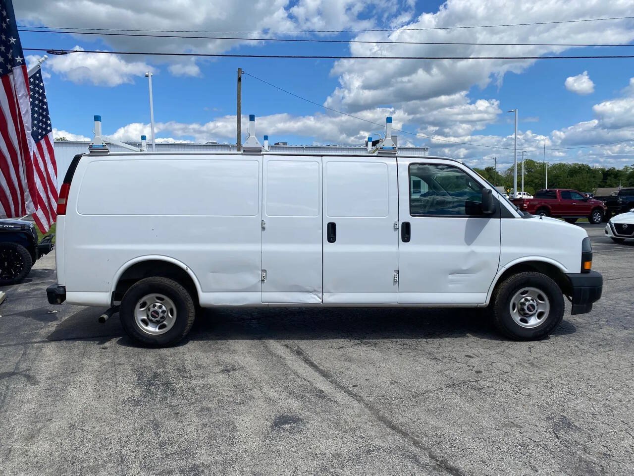 Used 2018 GMC Savana 2500 Extended RWD image 6