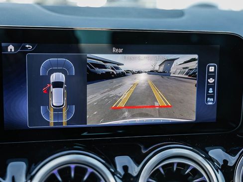 Certified 2025 Mercedes-Benz GLA 250 image 23