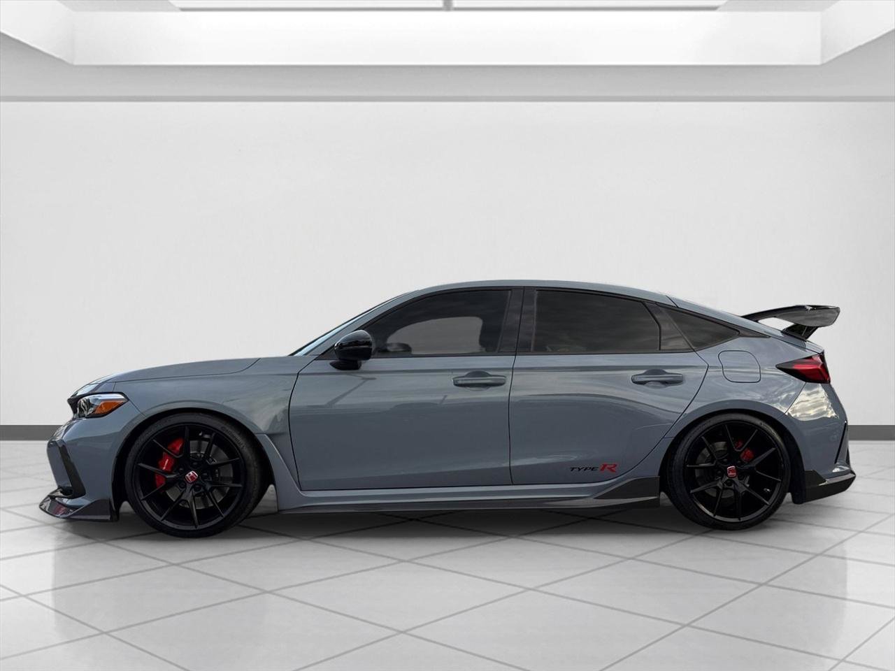 Used 2024 Honda Civic Type R image 2