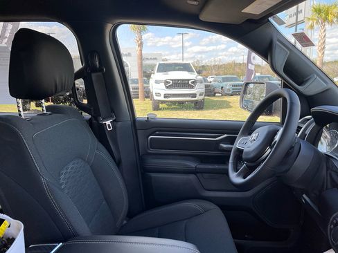 Certified 2025 RAM 1500 Big Horn image 16