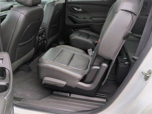Used 2020 Chevrolet Traverse Premier AWD/4WD image 17