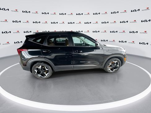 Certified 2024 Kia Seltos EX image 9