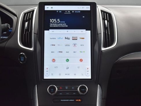 Used 2024 Ford Edge Titanium image 10